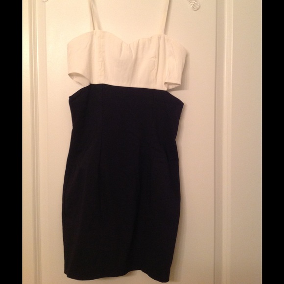 White and navy party dress - Picture 1 of 3