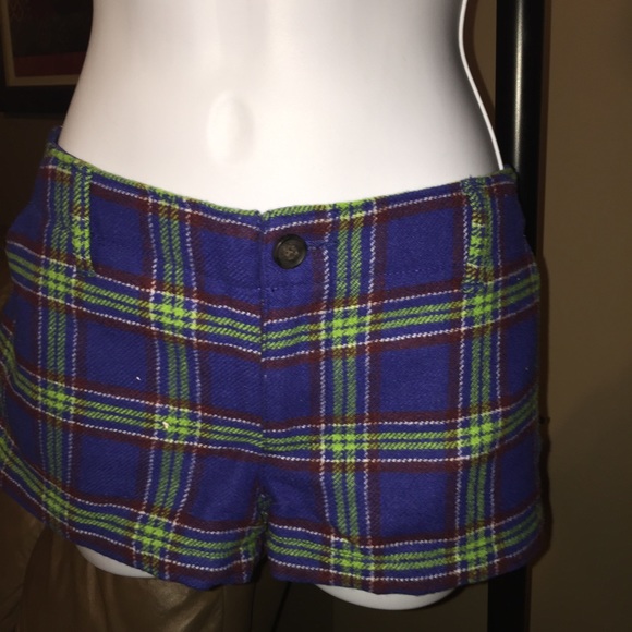 Plaid Hollister shorts
