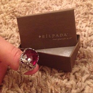 Berrylucious Retired Rare Silpada Ring