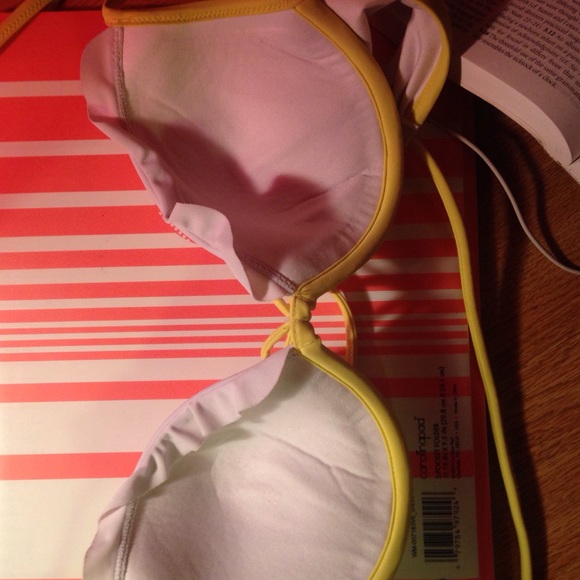 Victoria's Secret swimsuit - Picture 3 of 3