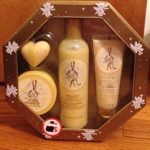 The body shop vanilla bliss set