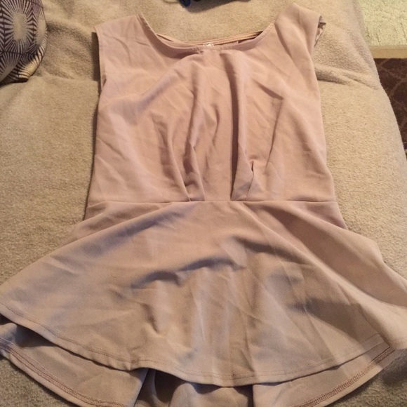 Sleeveless peplum top