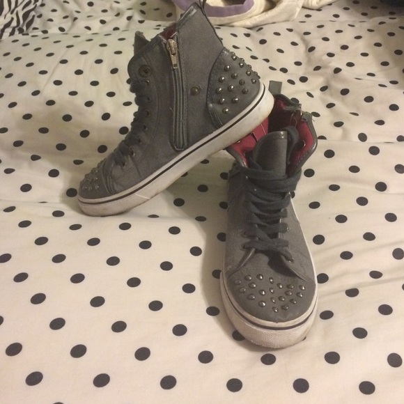 Grey shoes - Picture 2 of 2