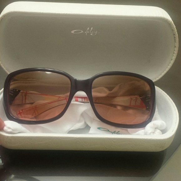 Oakley ladies sunglasses deep purple