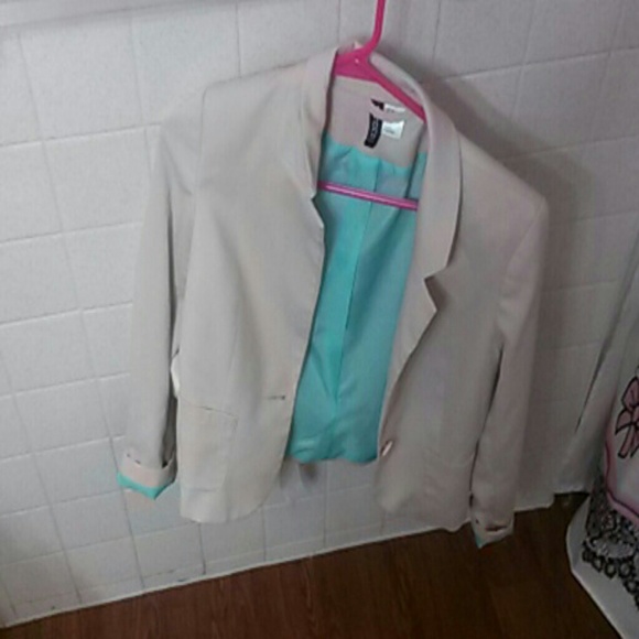 H&m cream blazer