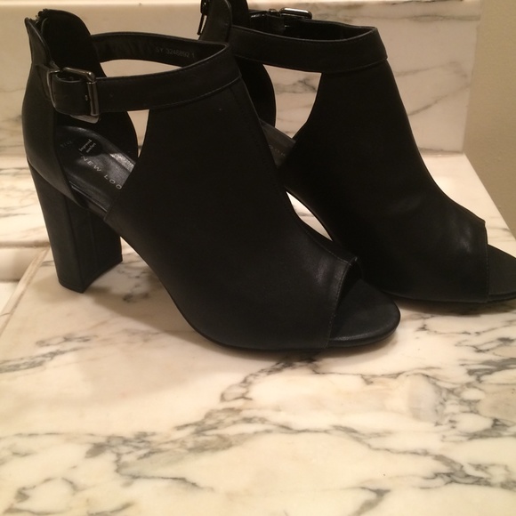 New Look open toed shoes with ankle straps