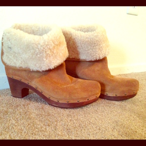 UGG Chestnut Suede Lynnea Shearling Clog Boot