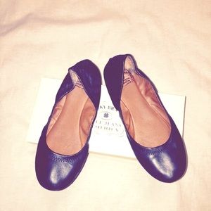 Black flats