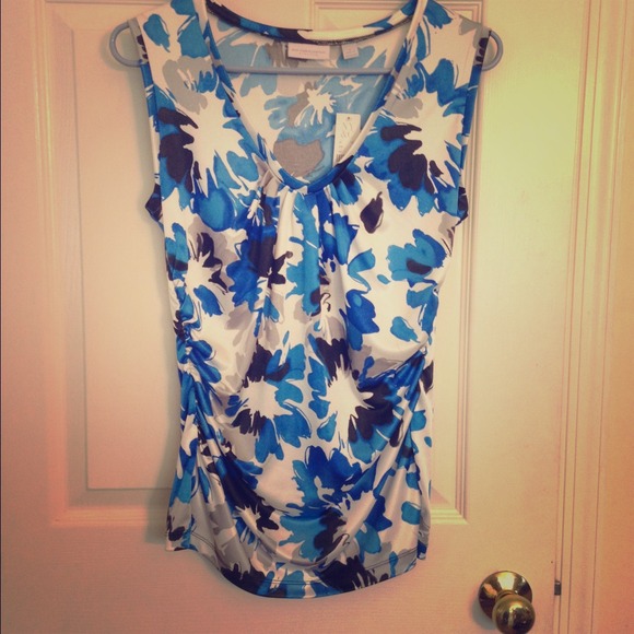 NWT New York and Company sleeveless top