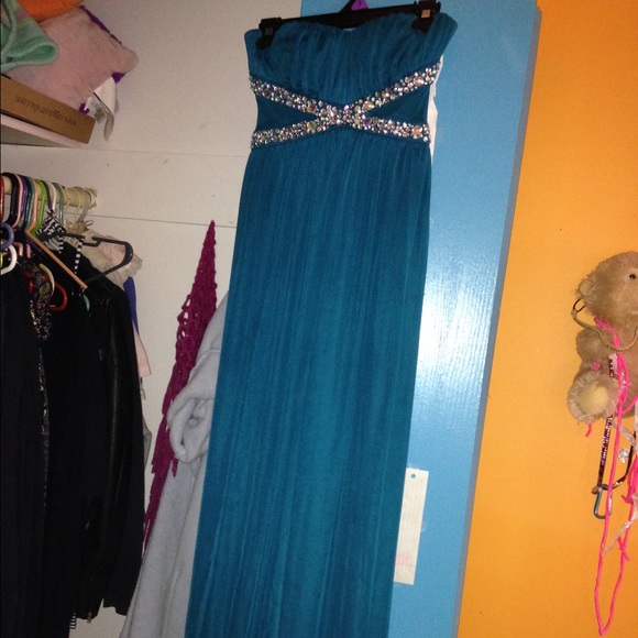 Prom/homecoming dress