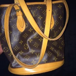 Louis Vuitton Petit Bucket Bag
