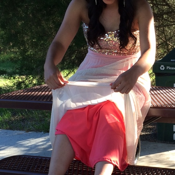 Coral glitter prom dress - Picture 2 of 4