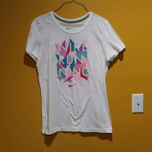 Nike T-shirt NWOT