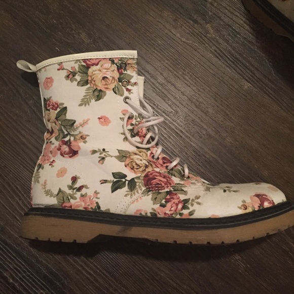 Floral Combat Boots - Picture 3 of 4