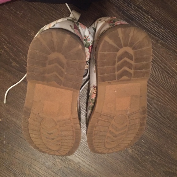 Floral Combat Boots - Picture 4 of 4