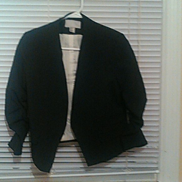 Black no button blazer