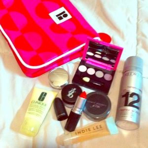 NEW!!MAKEUP BAG FULL OF GOODIES