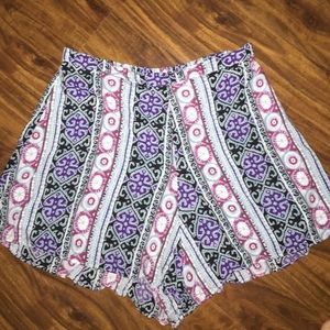 LA hearts shorts