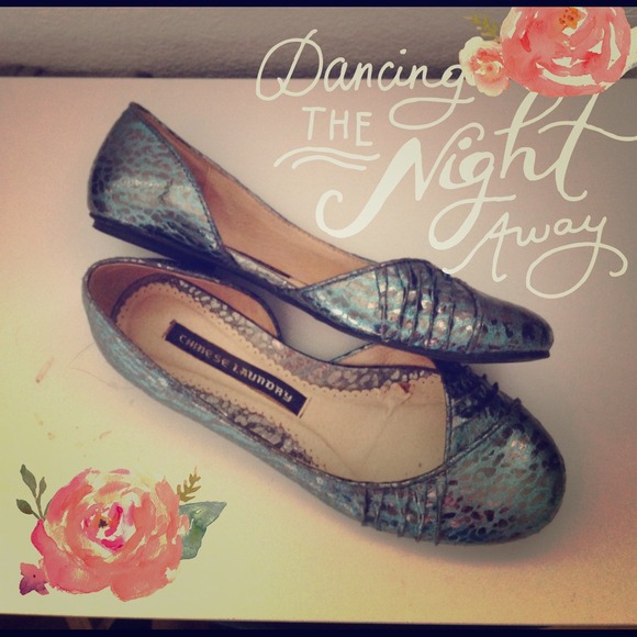 Chinese Laundry Shoes - Silver D'orsay Style Flats by Chinese Laundry