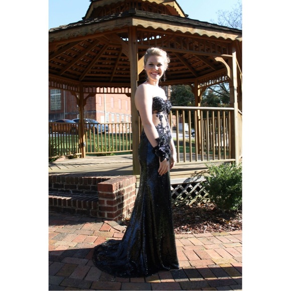 Size 4 night moves proms dress