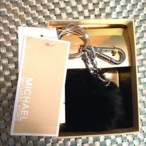 BRAND NEW MICHAEL KORS FOX FUR POMPOM KEYCHAIN
