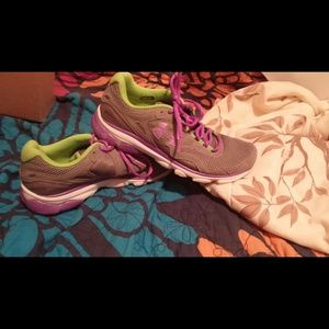Under Armour sneakers 8.5
