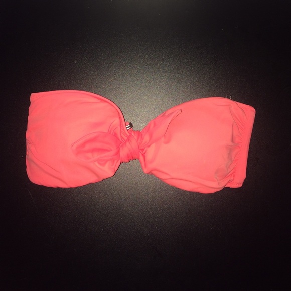 Strapless VS bikini top