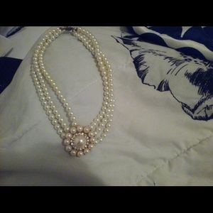 Classic yet but sexy. Great for the night or day.