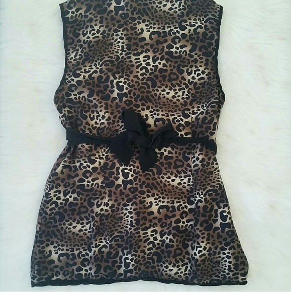 🔴$8 FINAL✖️ BCBGMaxAzria Silk Leopard Top - Picture 4 of 4