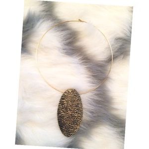 Choker necklace