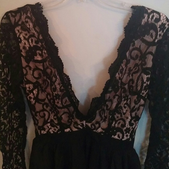 SOLD ********Puff ball dress - Picture 4 of 4