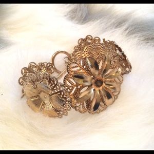 Gold flower bracelet