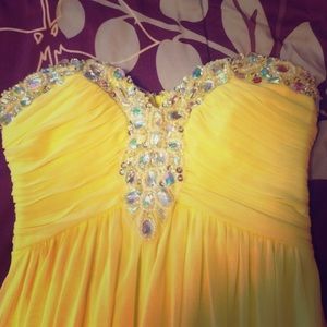 Yellow prom dress size 6