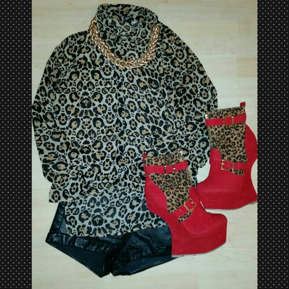 🎀RED AND LEOPARD SUEDE WEDGE🎀