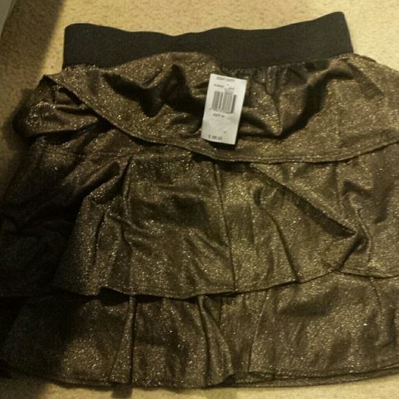 Never worn with tags black gold brand Eight sixty