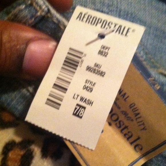 Distressed capri's - Picture 2 of 2