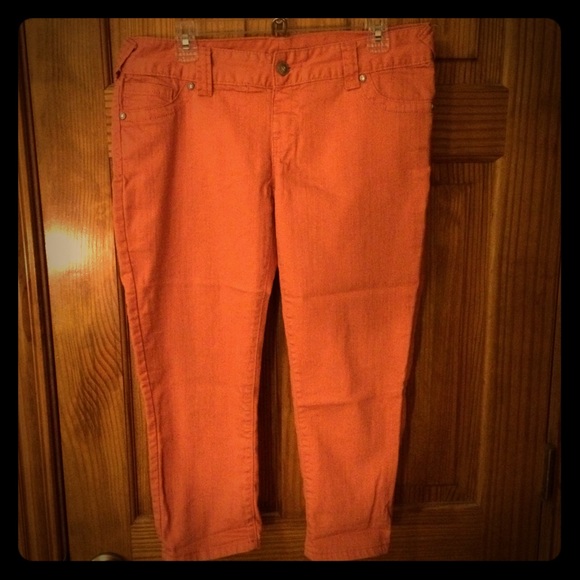 Capri pants
