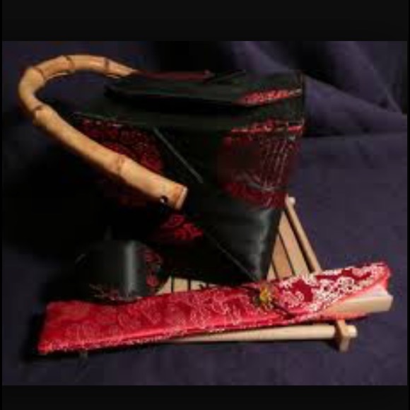 Chinese take out purse