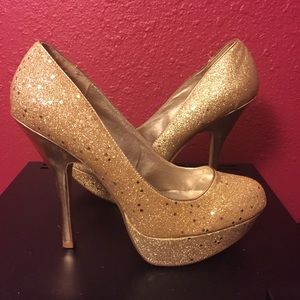 Qupid Onyx-01 Glitter Pumps