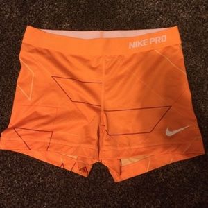 Nike pro shorts sz M