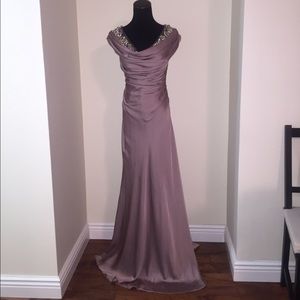 💎 STUNNING MINGON GOWN 💎