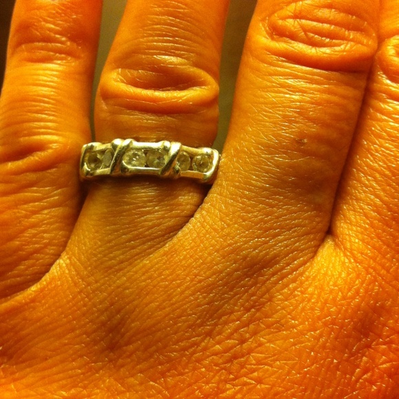 Jewelry - Sterling Silver X design Eternity band ring