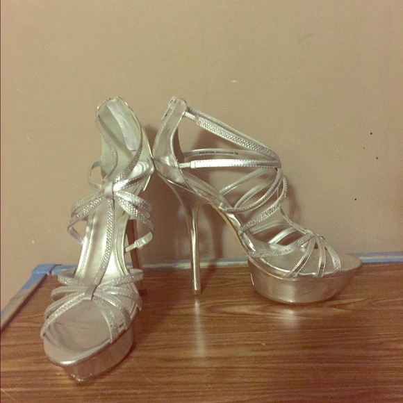 Sexy Silver Aldo stilettos