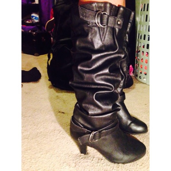 Black heel boots