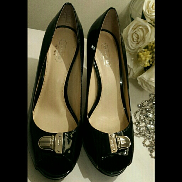 🎉HP🎉 COACH Auth Black Peep Toe Heel Shoe - Picture 4 of 4