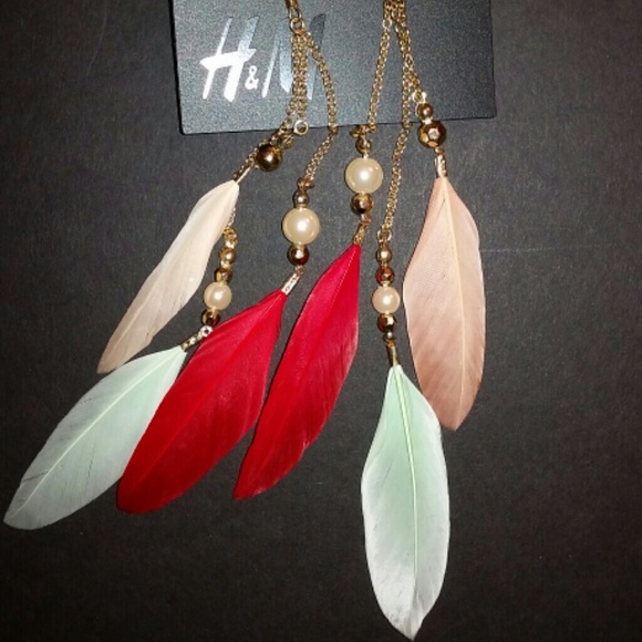 Gorgeous Feather and pearl earrings (+1free)