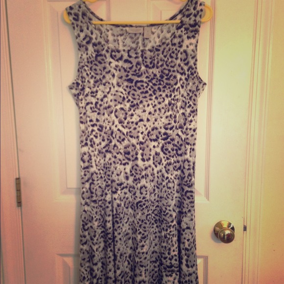 Grey leopard print sleeves casual dress