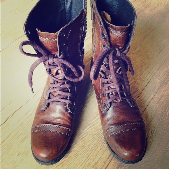 (HELD) Steve Madden cognac troopa boots