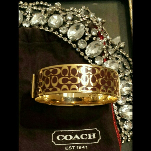🎉HP🎉 BNWOT COACH 100% Auth Bracelet Bangle - Picture 2 of 4