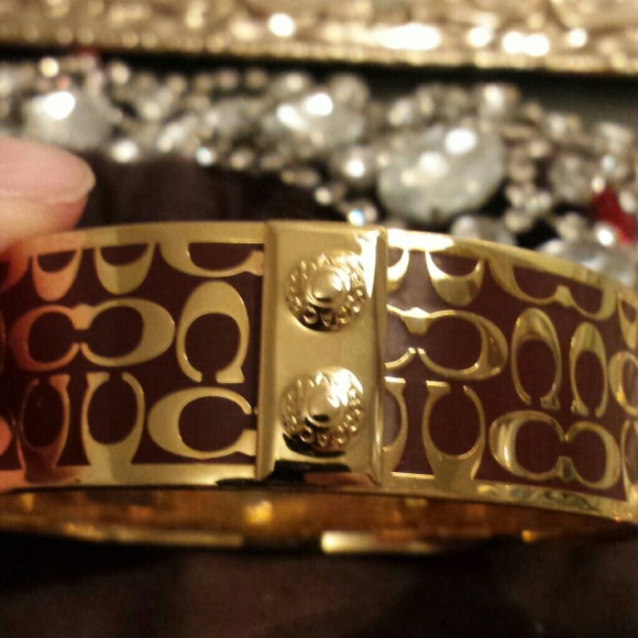 🎉HP🎉 BNWOT COACH 100% Auth Bracelet Bangle - Picture 4 of 4
